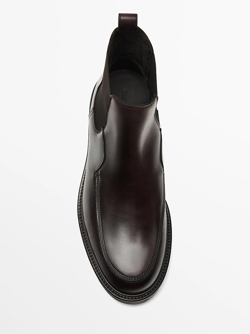 Moc toe Chelsea boots