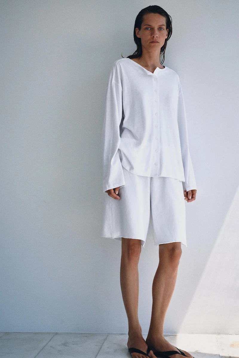 BUTTON-UP T-SHIRT