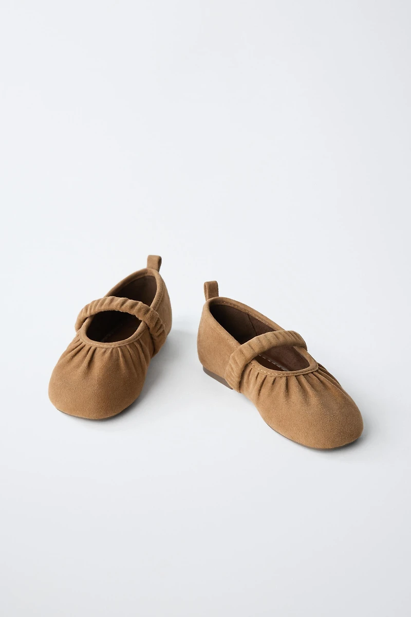 LEATHER RUCHED BALLET FLATS