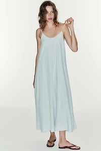 FLOWY LONG DRESS