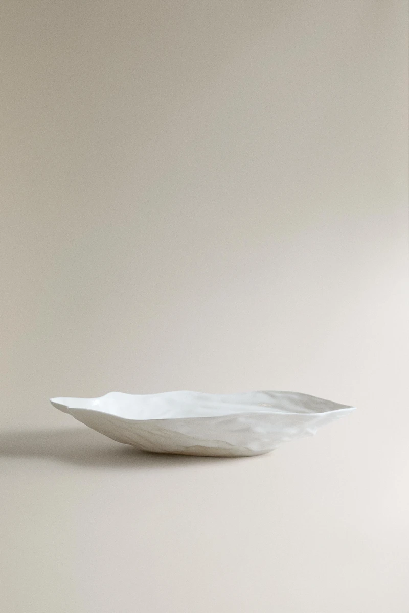 LARGE PORCELAIN SHELL SERVING DISH