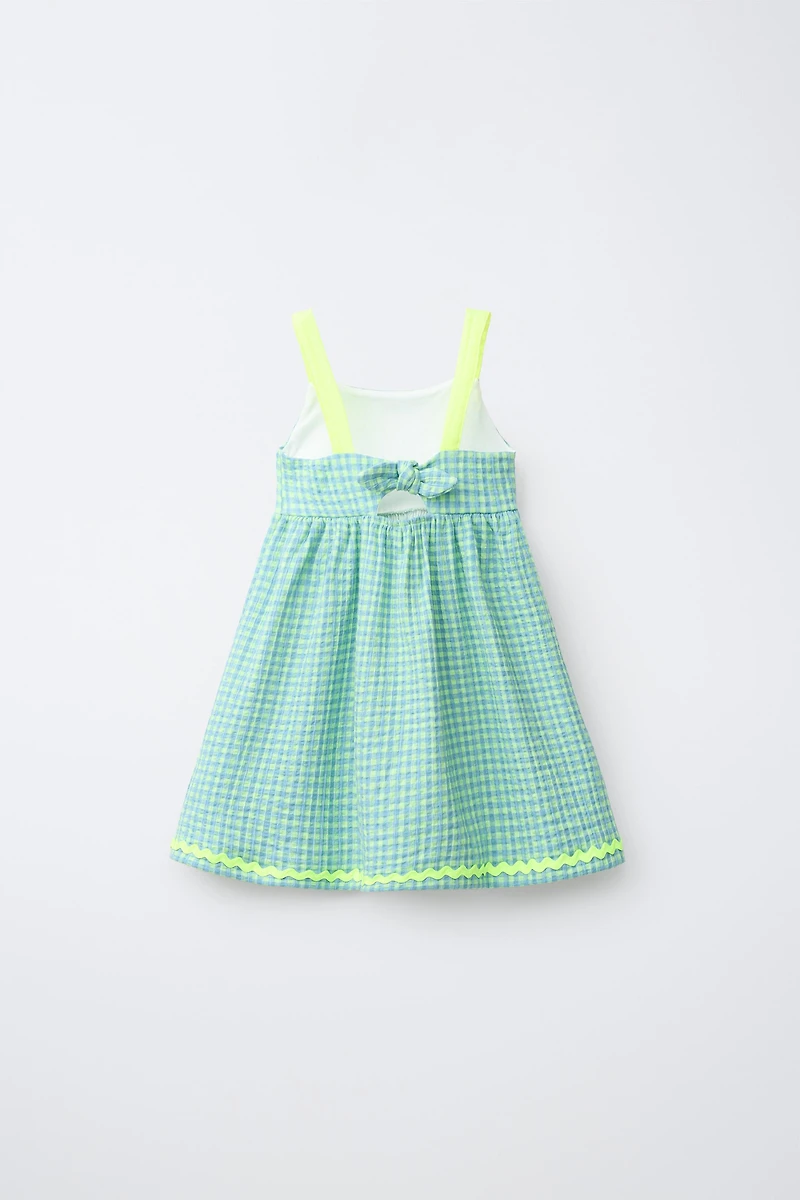 ROBE IMPRIMÉE ONDULINE CONTRASTANTE