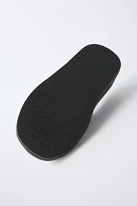 LEATHER BALLET FLATS