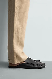 MOCASSINS EN CUIR OUVERTS À L'ARRIÈRE