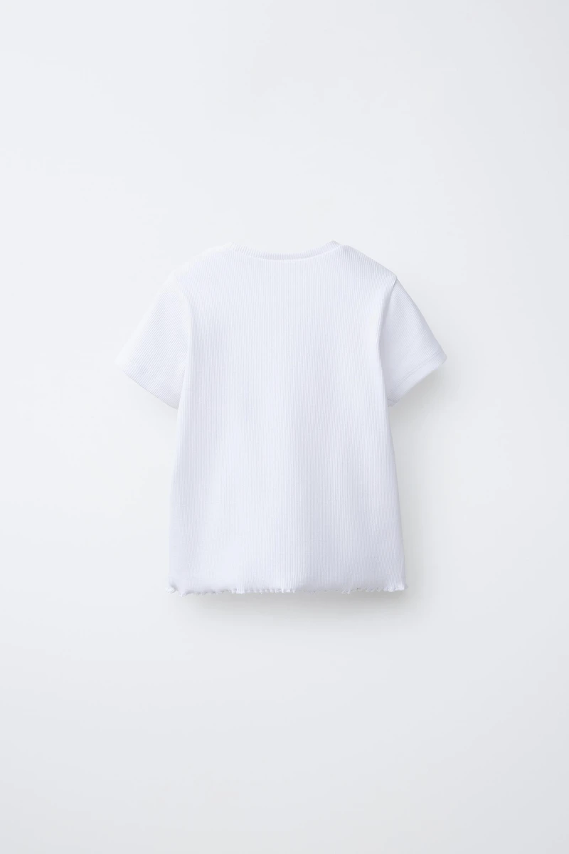 T-SHIRT CÔTELÉ À PIÈCE