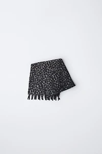ANIMAL PRINT FRINGED SCARF