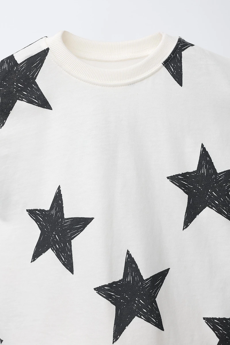 ENSEMBLE JOGGING T-SHIRT ET BERMUDA ÉTOILES