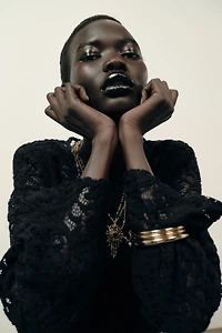 SHOULDER PAD LACE TOP