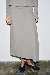ASYMMETRIC MIDI SKIRT