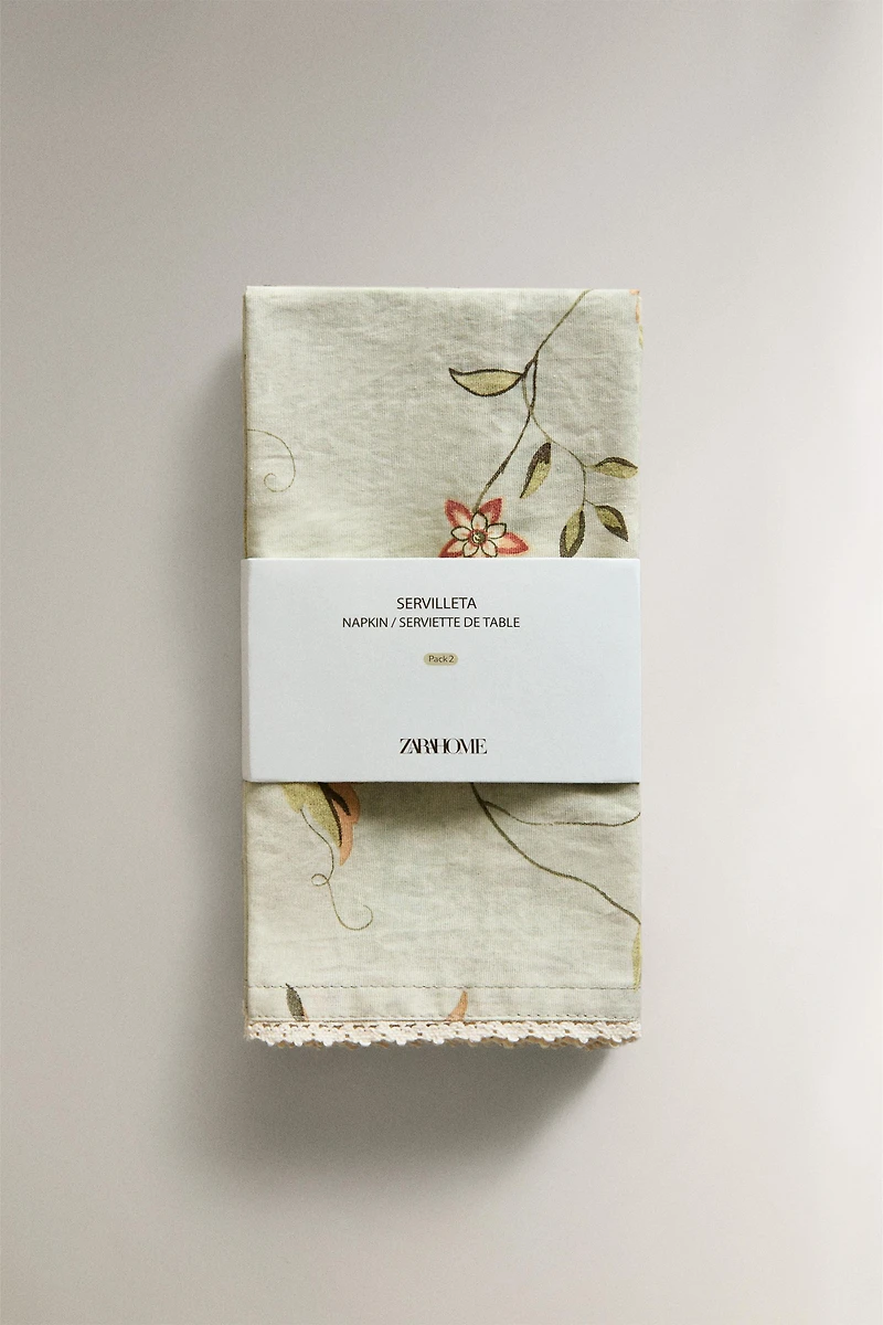 PACK OF FLORAL PRINT AND LACE TRIM NAPKINS (PACK OF 2)