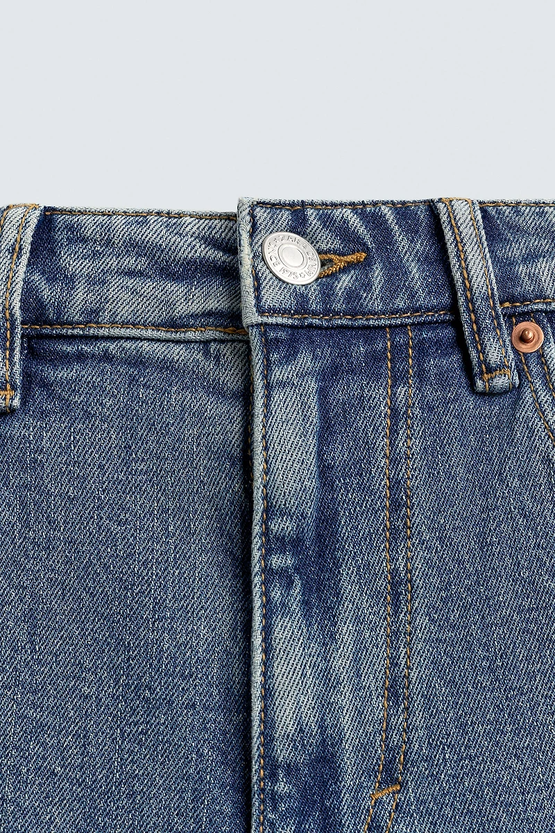 SLIM TAPERED FIT JEANS