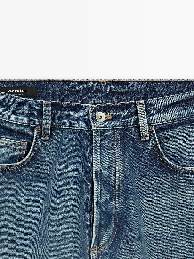 Straight-leg jeans
