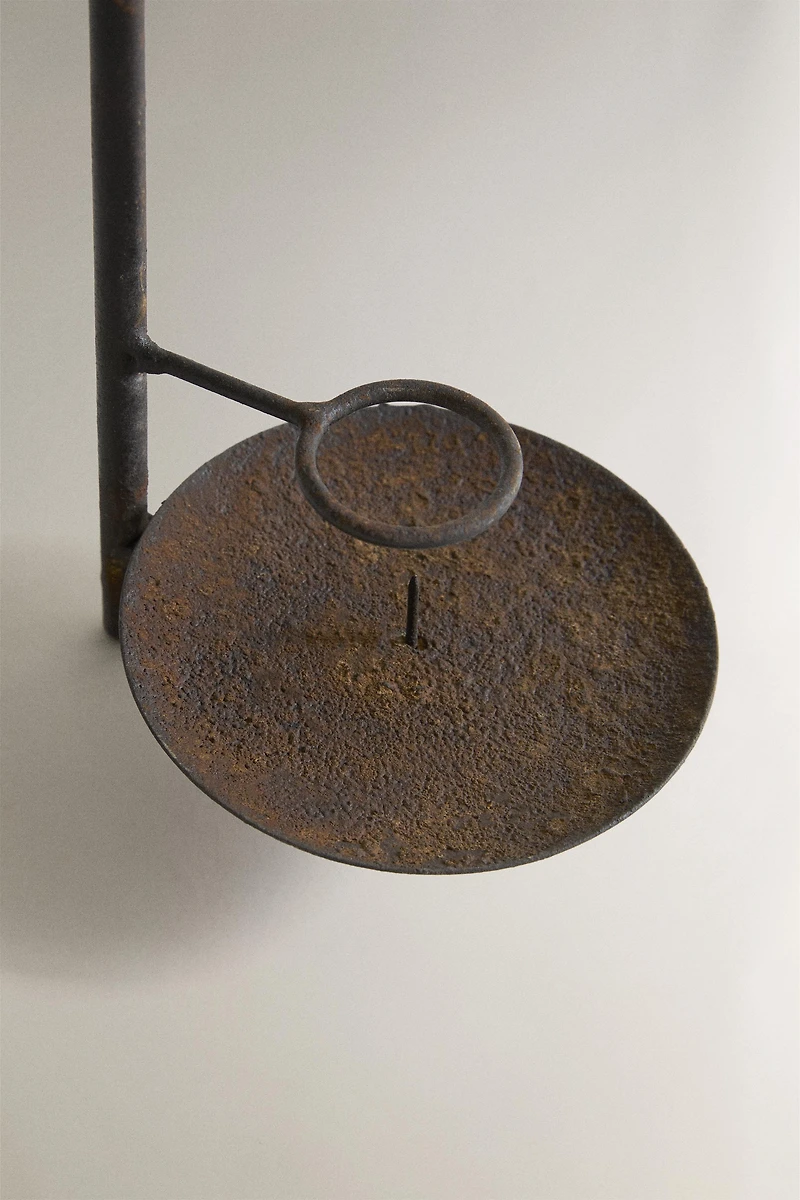IRON WALL CANDLEHOLDER