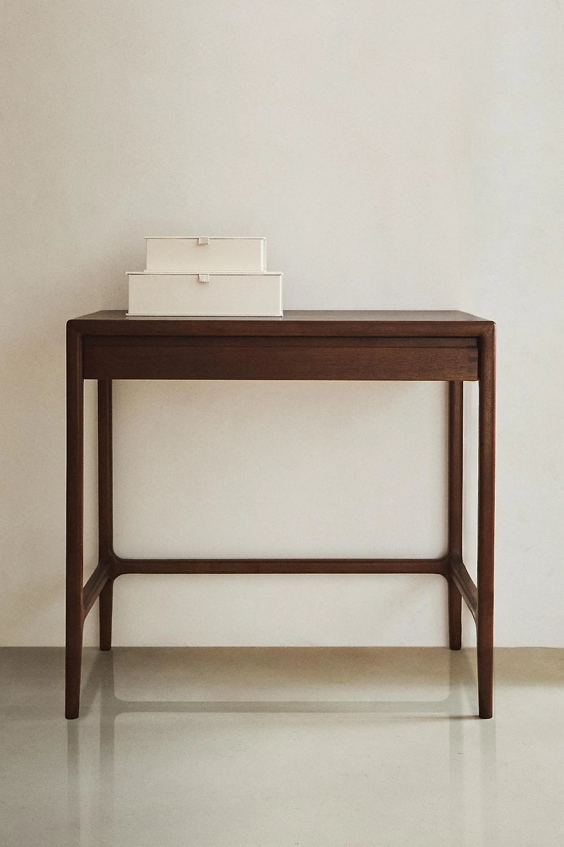 WOODEN VANITY UNIT