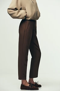 PANTS WITH A HIGH WAIST