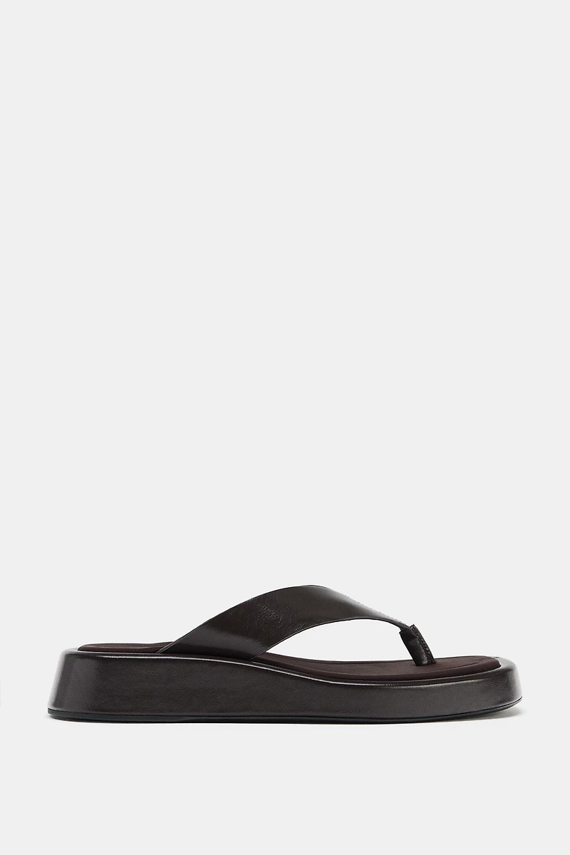 FLAT STRAP SANDALS