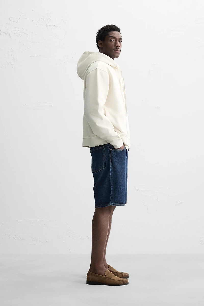 SWEAT BASIQUE ZIPPÉ À CAPUCHE