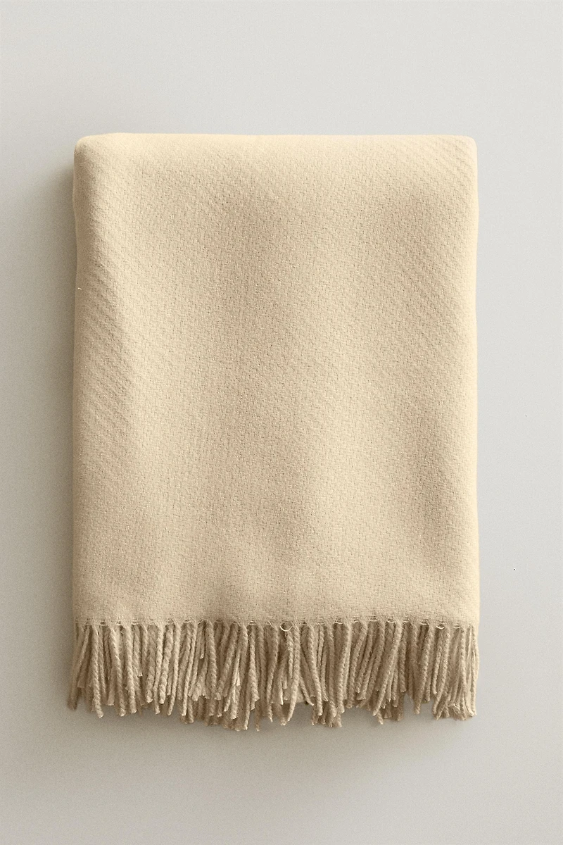 PLAIN TEXTURED BLANKET