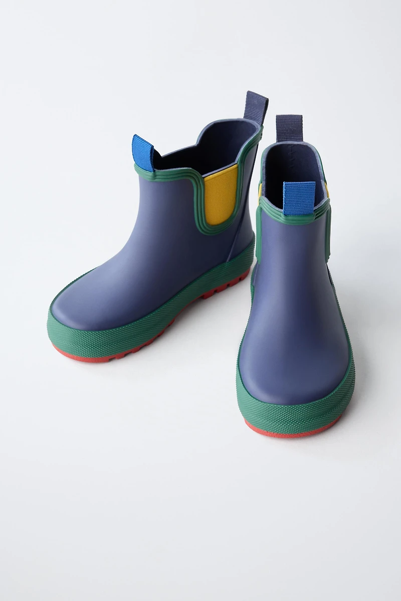CHELSEA RAIN BOOTS