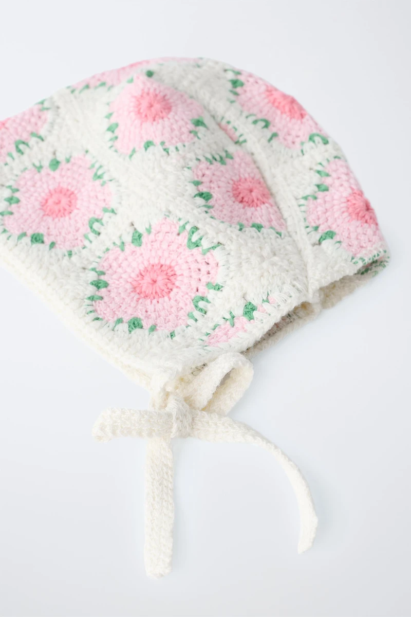 CROCHET FLOWER BONNET