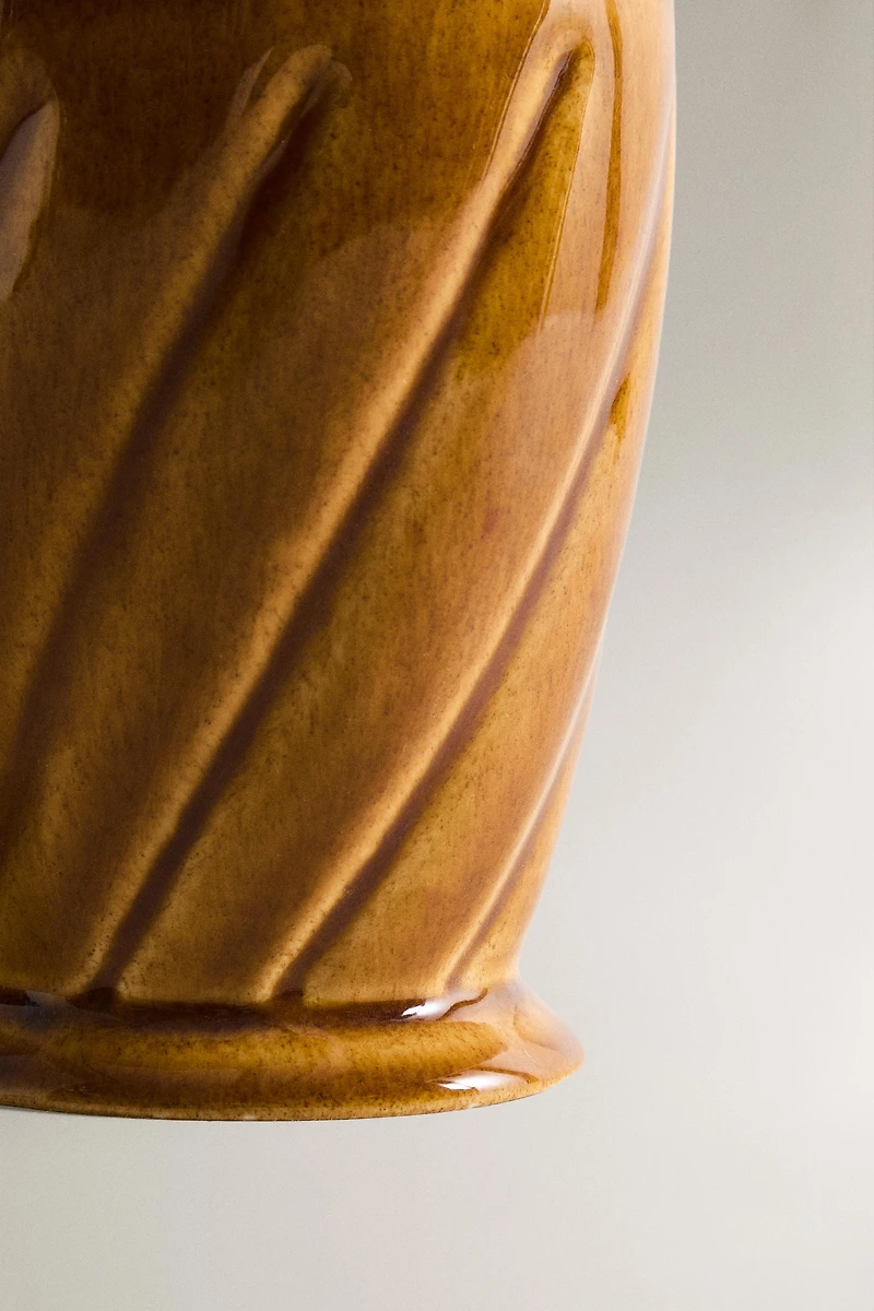 MUSTARD RAISED TOOTHBRUSH HOLDER