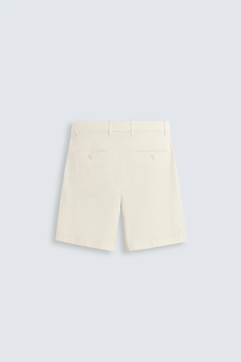 REGULAR FIT PLEATED BERMUDA SHORTS