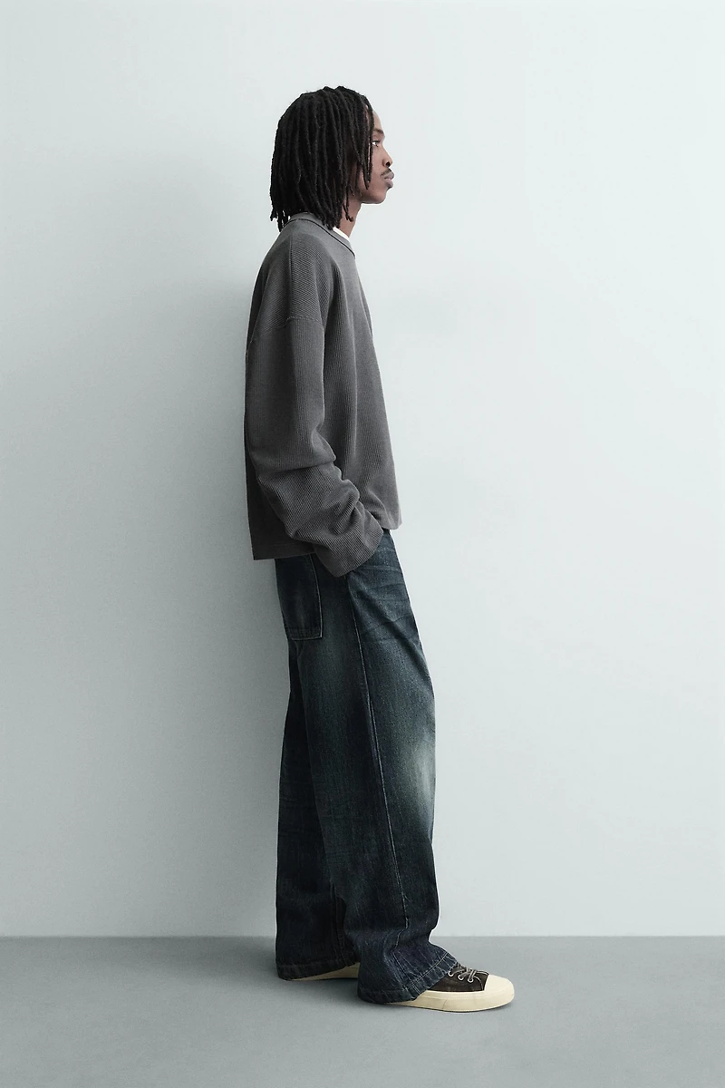 TEXTURED PRINTED TEXT SWEATSHIRT