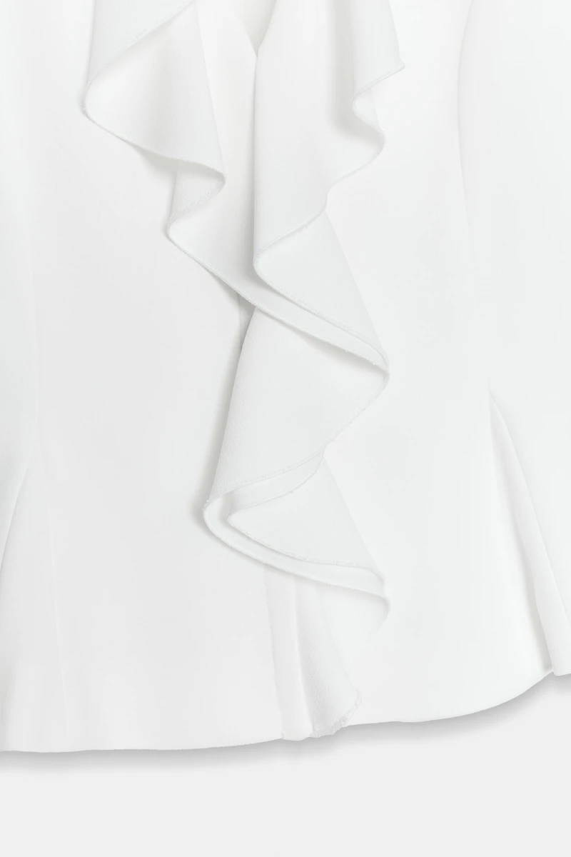 RUFFLED SHORT SLEEVE BLAZER