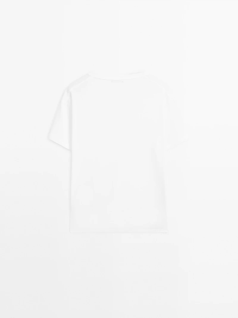 T-shirt fluide à col en V