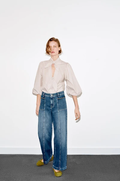 BLOUSE À RAYURES ET LACETS