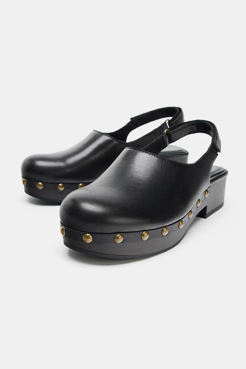 STUDDED LEATHER CLOGS
