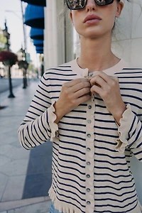 RUFFLED KNIT CARDIGAN