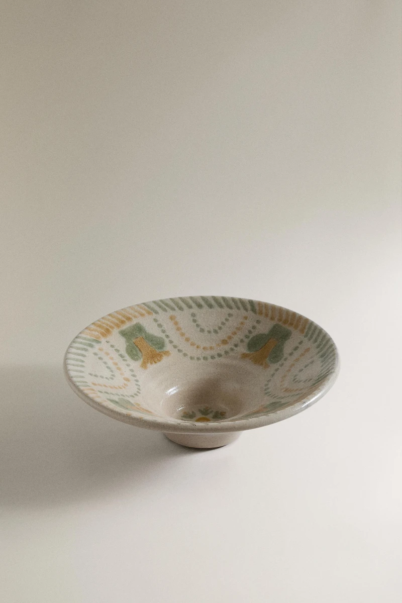 STONEWARE BOWL WITH DESIGNS