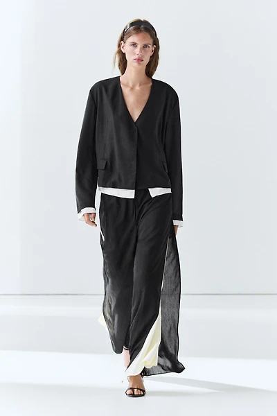 Contrast double jacket for a complete look