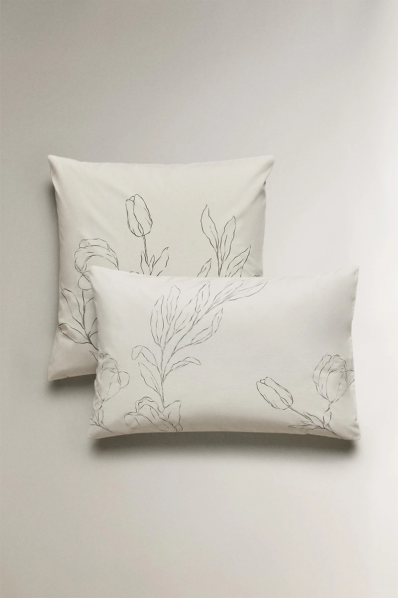 FLORAL PRINT PILLOWCASE