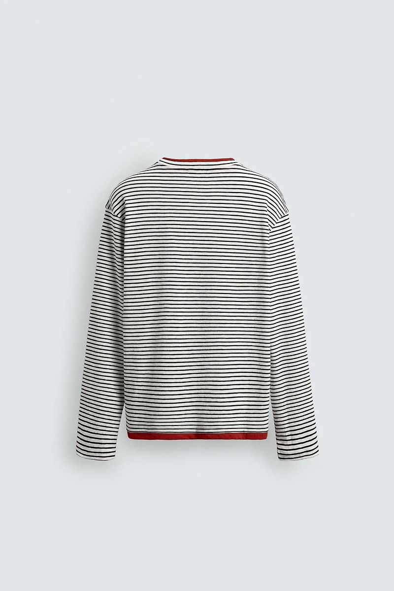 CONTRAST STRIPED T-SHIRT