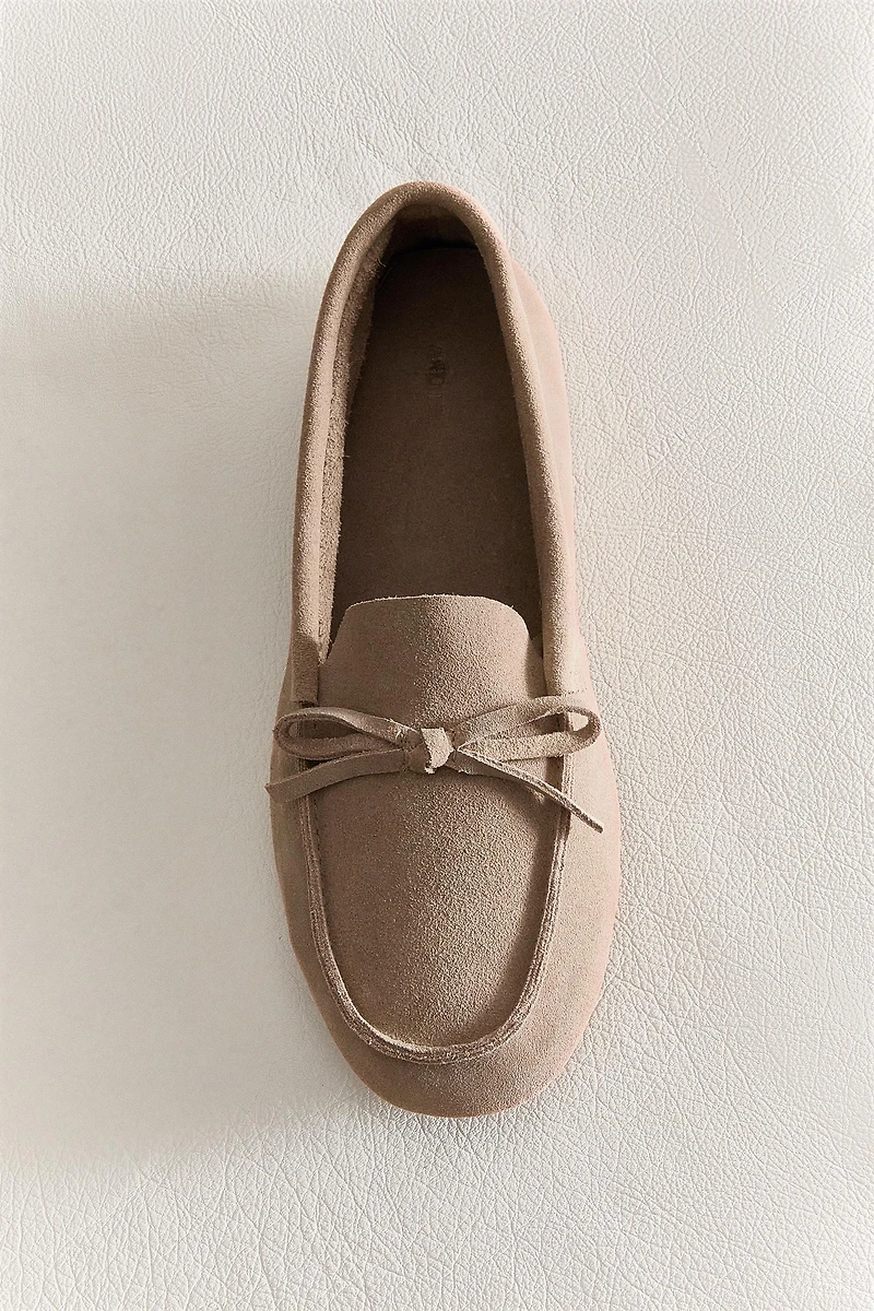 LOAFER WITH BOW SPLIT LEATHER
