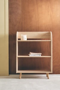 CHILDREN’S BEAR SHELVING UNIT