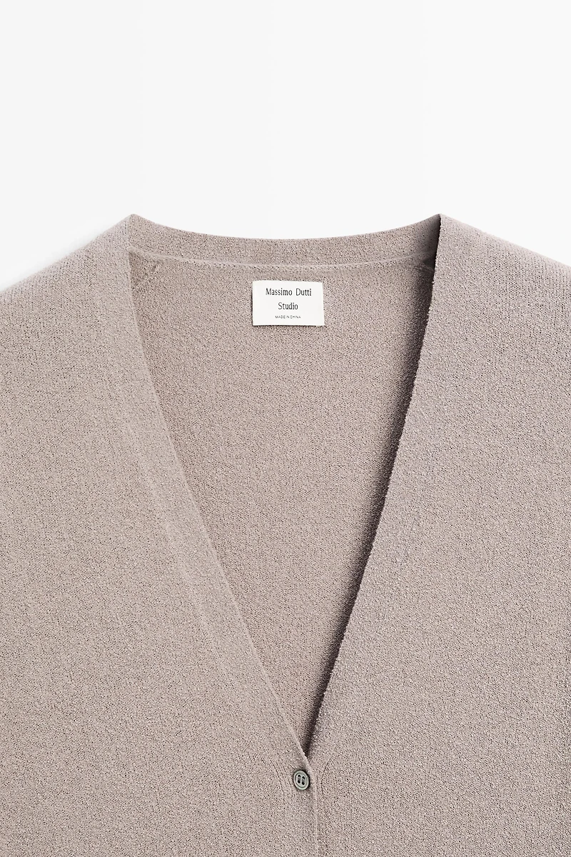 STUDIO V-neck knit cardigan