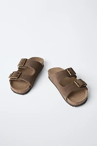 STORIEZ - LEATHER BUCKLE SANDALS