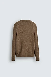 PULL EN LAINE À BOUTONS