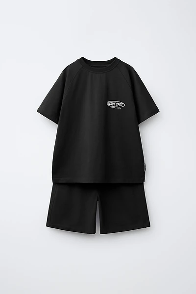 T-SHIRT AND SHORTS SET WITH TEXT