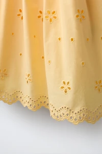 ROBE BRODÉE SCHIFFLY À VOLANTS