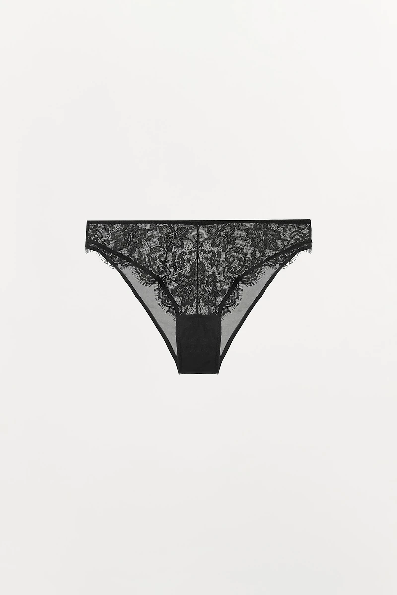 LACE PANTIES