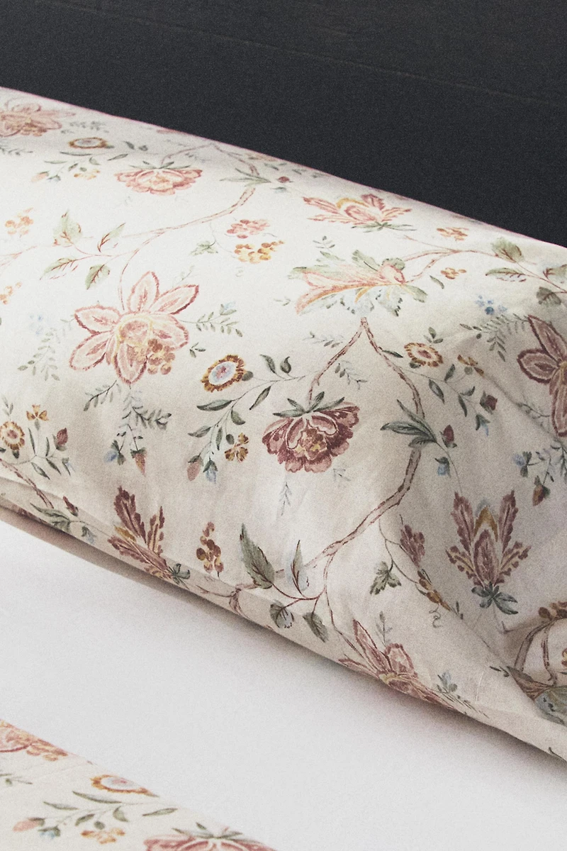 FLORAL SATEEN PILLOWCASE (300 THREAD COUNT)