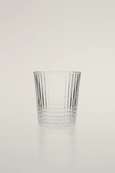 GLASS TUMBLER WITH RAISED GEOMETRIC DESIGN