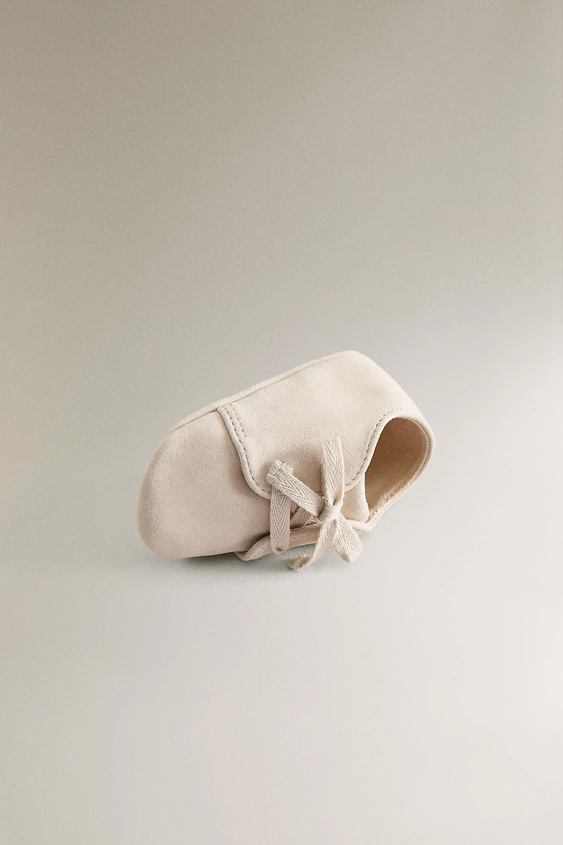 CHAUSSONS BLUCHER CUIR
