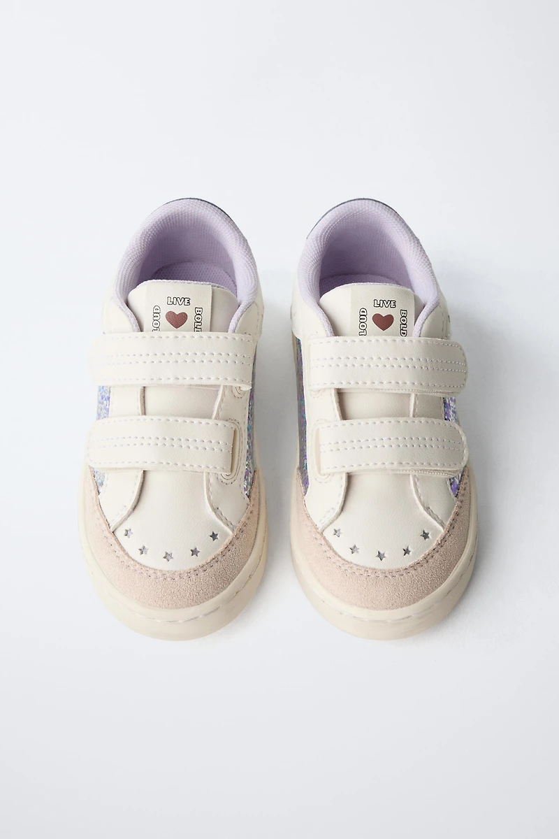 TENNIS OU BASKET À PAILLETTES