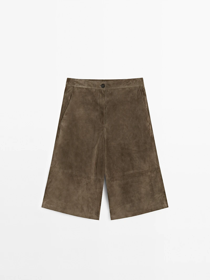 Long suede leather Bermuda shorts