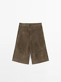 Long suede leather Bermuda shorts